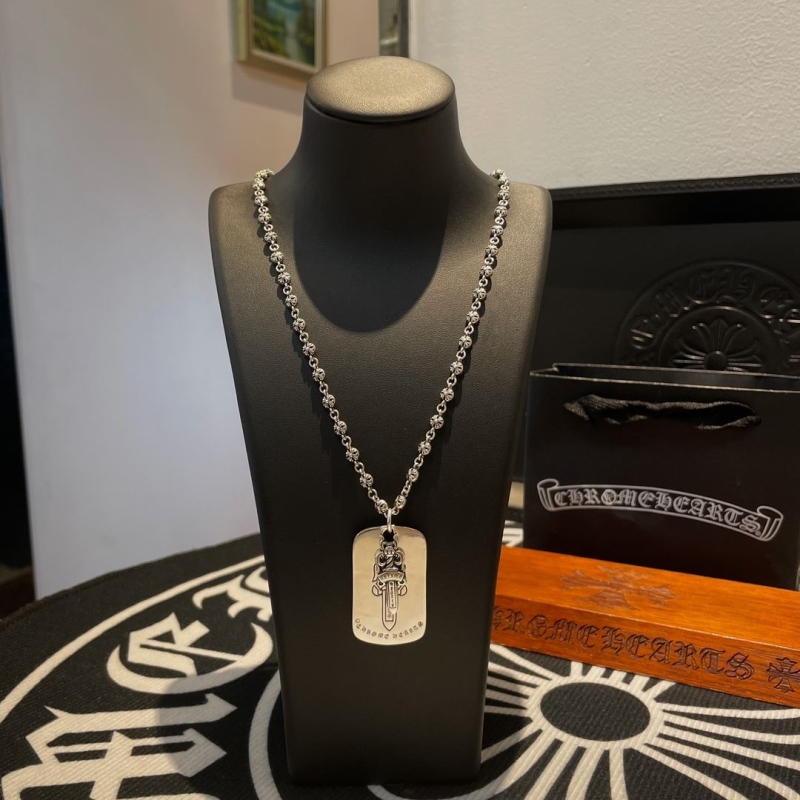 Ch**me He**ts necklaces